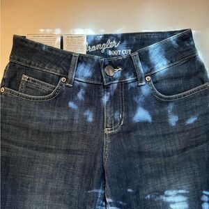 NWT Wrangler Boot Cut Jeans Size 1/2 x 34